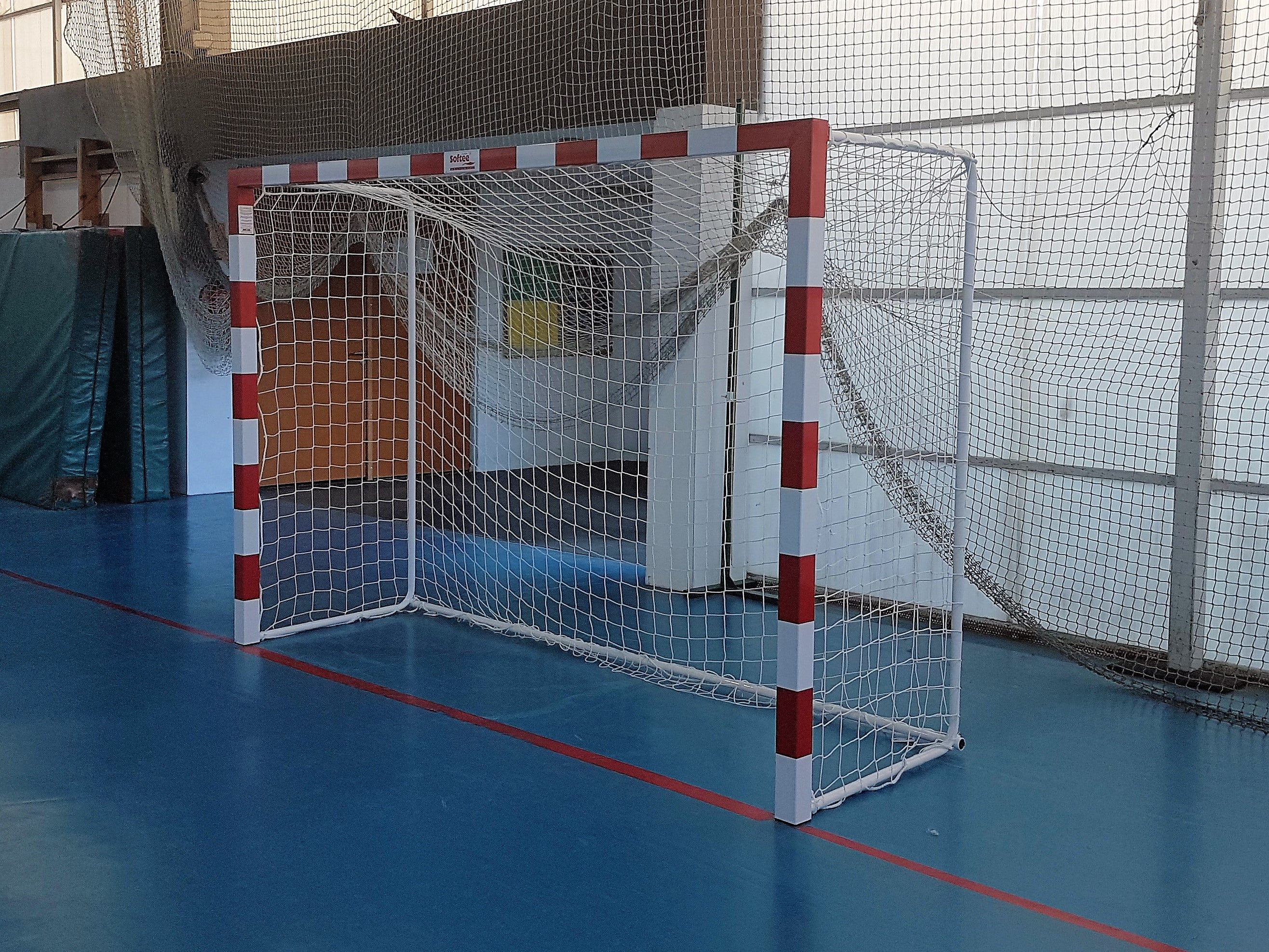 JUEGO DE 2 PORTERÍAS F.SALA/BALONMANO METÁLICAS TRASLADABLES 80X80MM CON BASE DE TUBO REDONDO