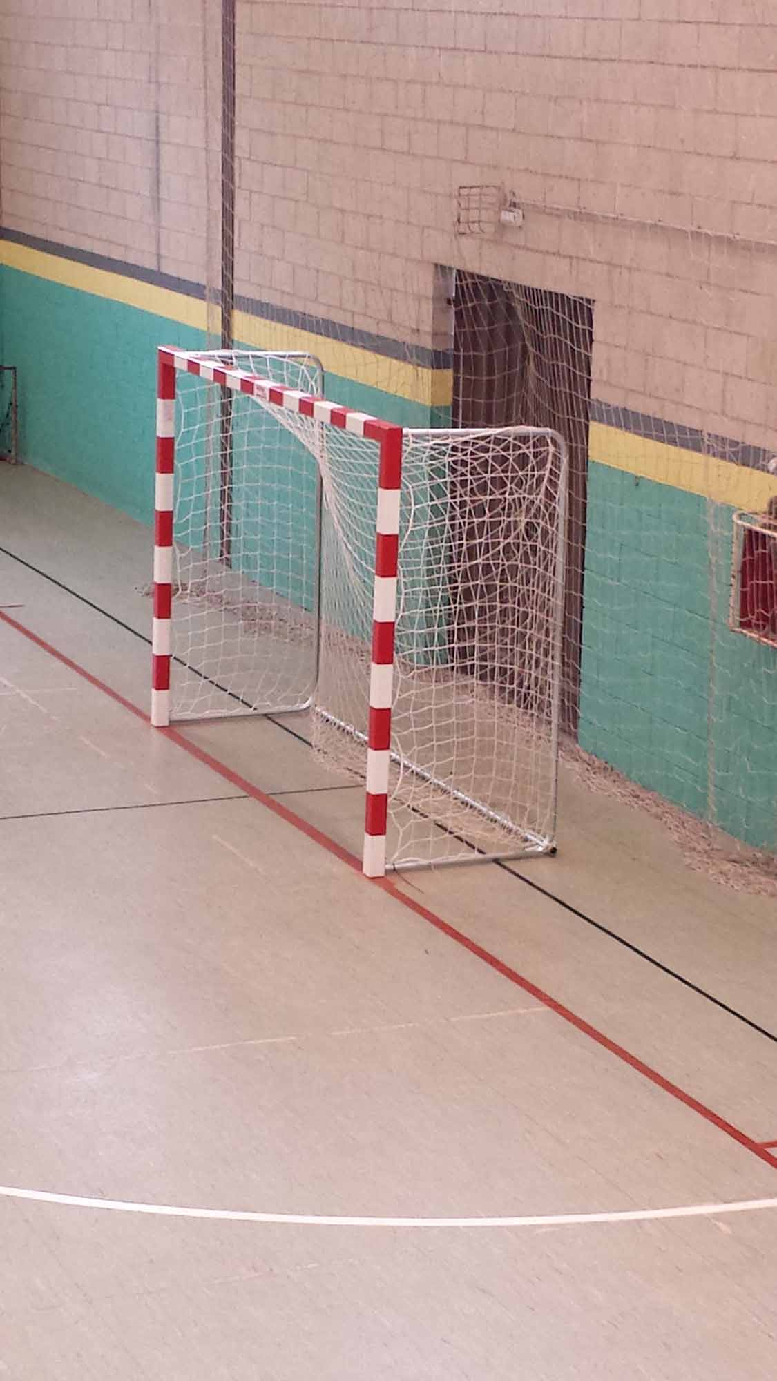 JUEGO DE 2 PORTERÍAS F.SALA/BALONMANO METÁLICAS TRASLADABLES 80X80MM CON BASE DE TUBO REDONDO