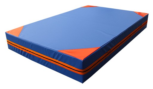 QUITAMIEDOS REFORZADO CON CÁMARA, CANTONERAS Y ASAS