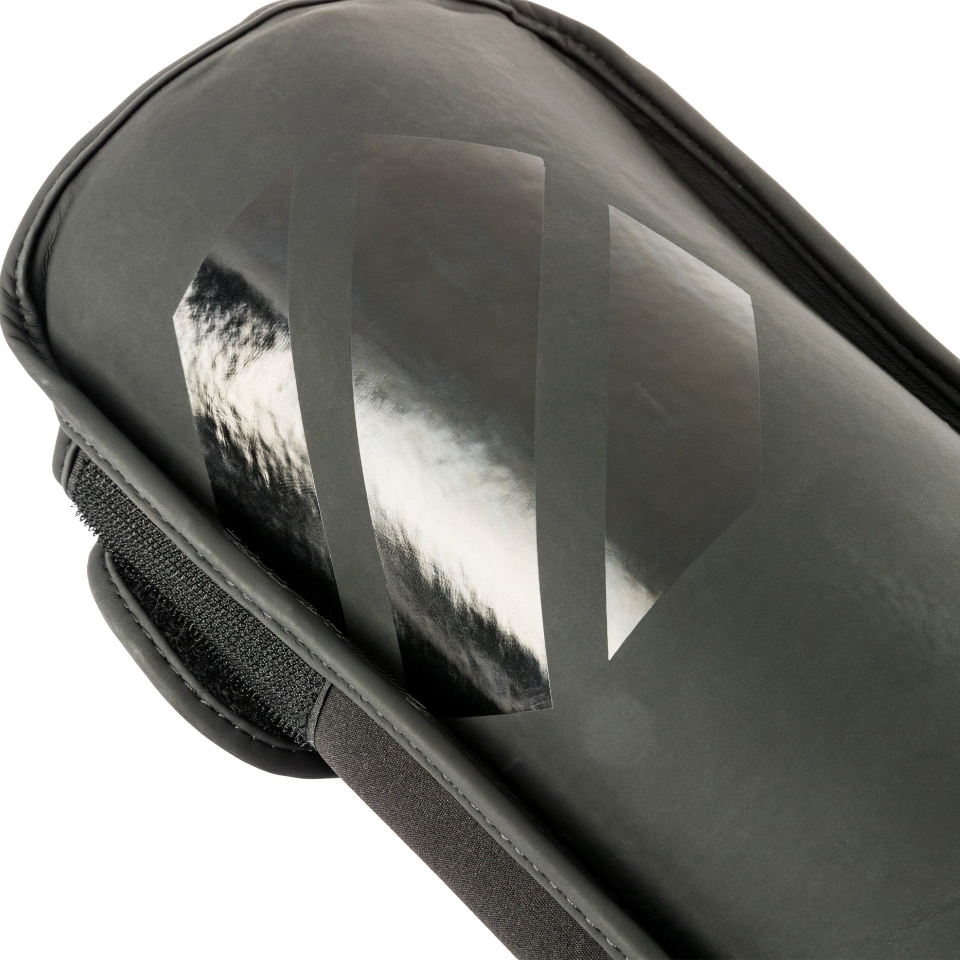 PROTECTOR PIERNA PROFESIONAL UFC